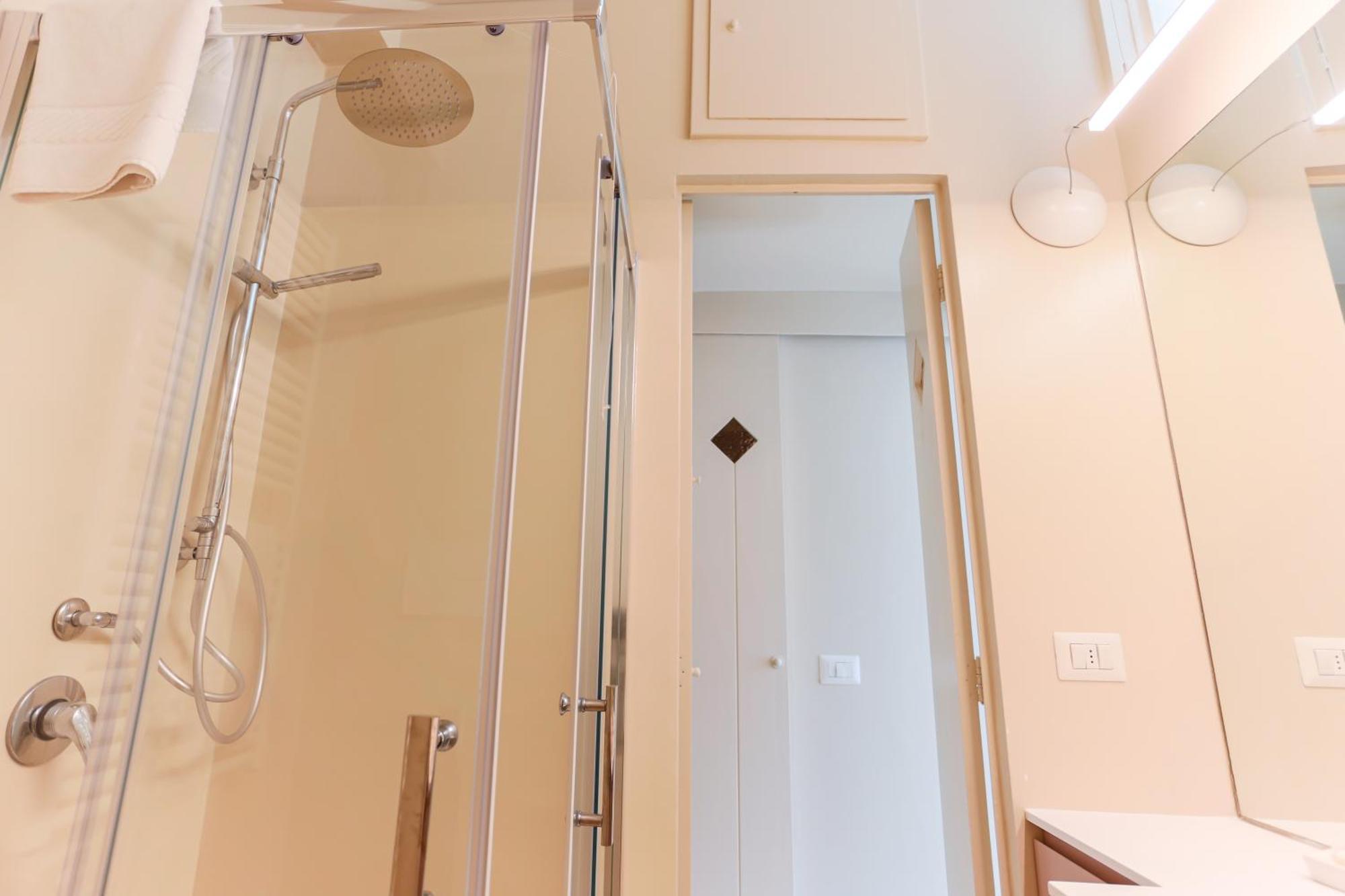 Apartment The Best Rent - Near Navigli Mailand